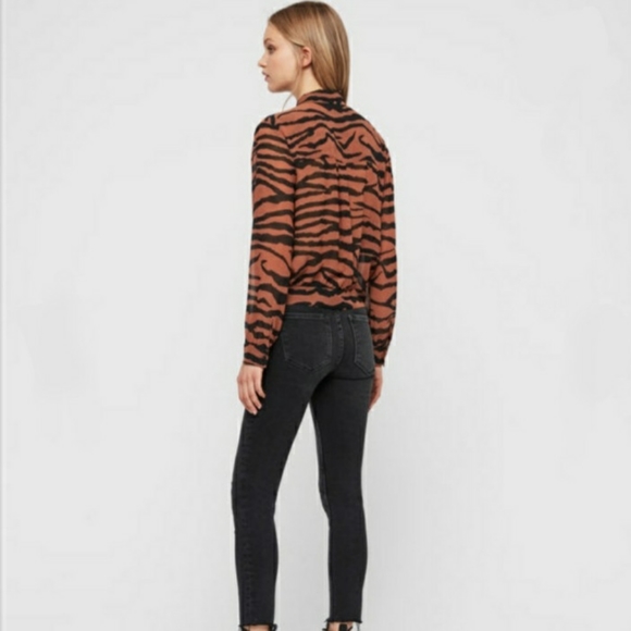 NWT AllSaints Adeliza Zephyr Button Down Animal Print Long Sleeve Blouse Size M - Picture 4 of 11